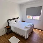 Amplo Com 3 Quartos Em